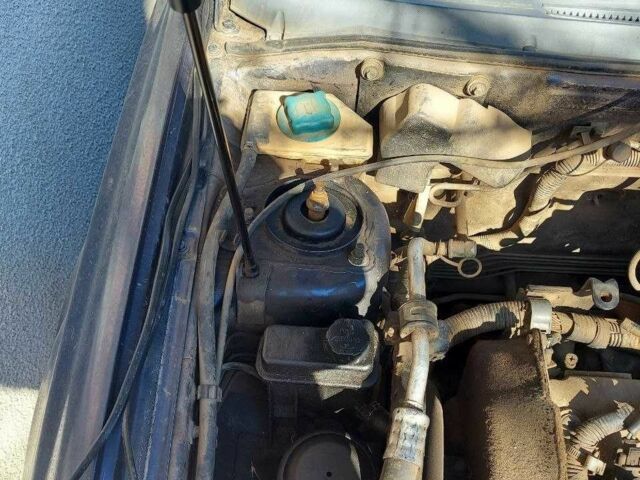 Синій Вольво V40, об'ємом двигуна 1.9 л та пробігом 250 тис. км за 1200 $, фото 8 на Automoto.ua