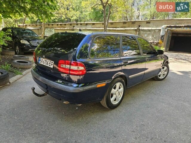 Синій Вольво V40, об'ємом двигуна 1.87 л та пробігом 320 тис. км за 4300 $, фото 6 на Automoto.ua