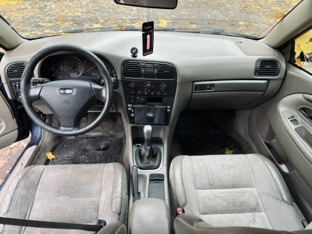 Вольво В40 2004 в Белой Церкве на Automoto.ua Синий Вольво В40, объемом двигателя 2 л и пробегом 100 тыс. км за 1600 $, фото 8 на Automoto.ua