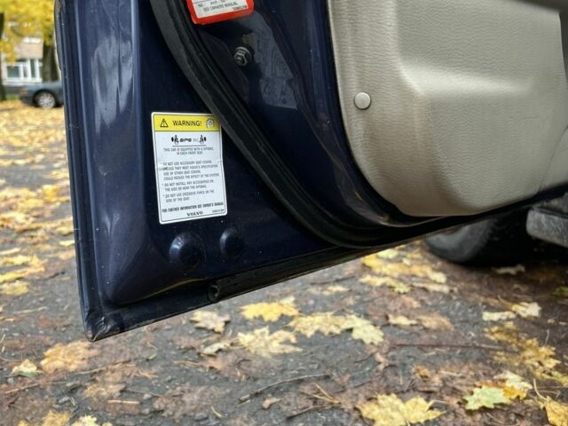 Вольво В40 2004 в Белой Церкве на Automoto.ua Синий Вольво В40, объемом двигателя 2 л и пробегом 100 тыс. км за 1600 $, фото 7 на Automoto.ua