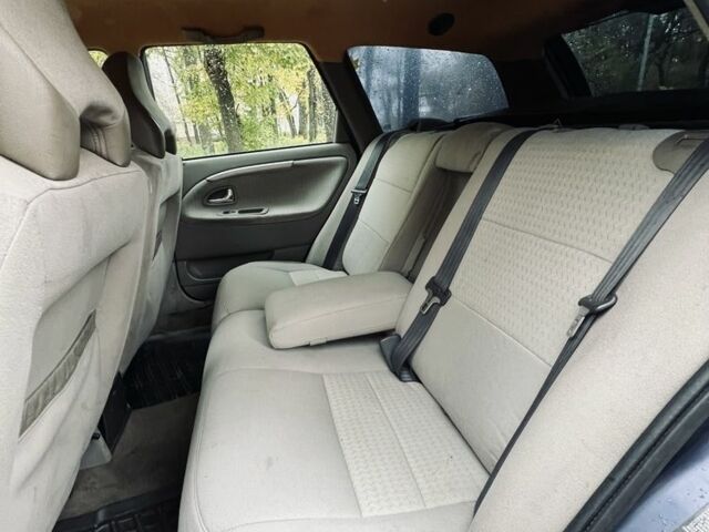 Вольво В40 2004 в Белой Церкве на Automoto.ua Синий Вольво В40, объемом двигателя 2 л и пробегом 100 тыс. км за 1600 $, фото 10 на Automoto.ua