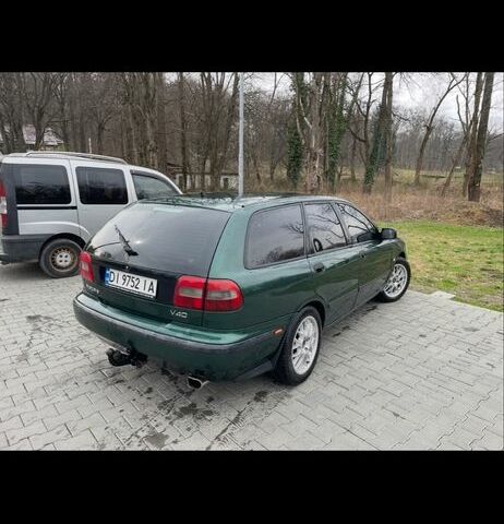 Зеленый Вольво В40, объемом двигателя 1.8 л и пробегом 250 тыс. км за 3200 $, фото 4 на Automoto.ua