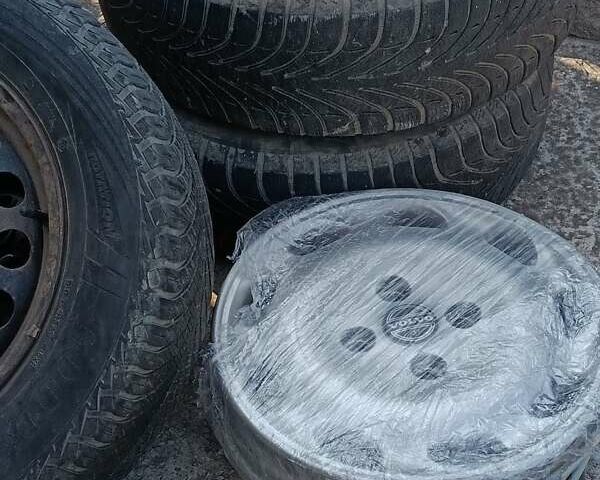 Зеленый Вольво В40, объемом двигателя 1.9 л и пробегом 278 тыс. км за 2878 $, фото 16 на Automoto.ua