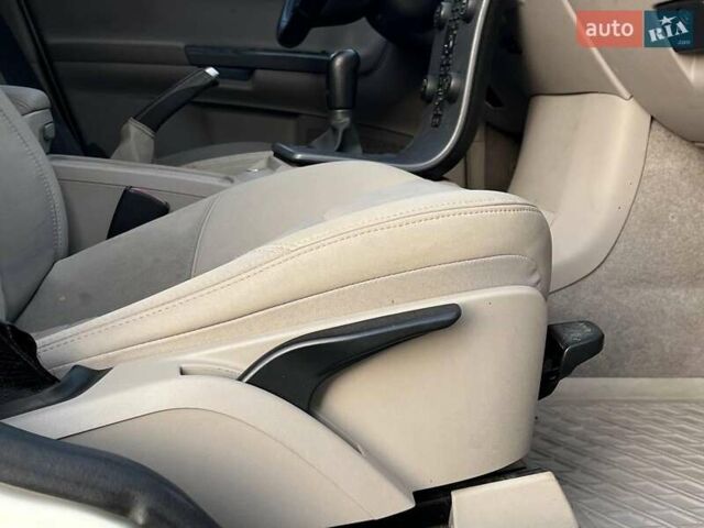 Вольво В50 2006 в Львове на Automoto.ua Белый Вольво В50, объемом двигателя 1.8 л и пробегом 299 тыс. км за 5790 $, фото 36 на Automoto.ua