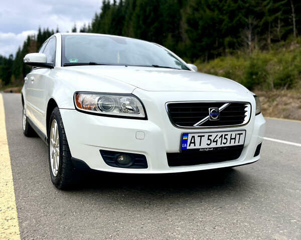 Білий Вольво V50, об'ємом двигуна 1.56 л та пробігом 233 тис. км за 6599 $, фото 14 на Automoto.ua