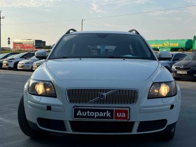 Білий Вольво V50, об'ємом двигуна 1.8 л та пробігом 299 тис. км за 5790 $, фото 1 на Automoto.ua