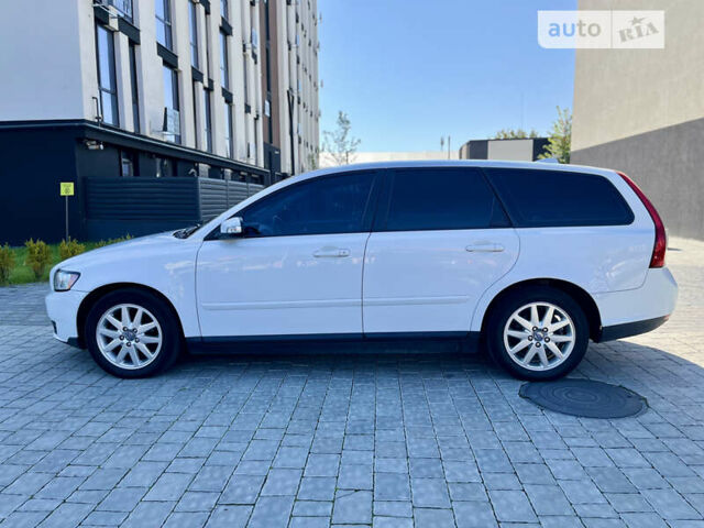 Білий Вольво V50, об'ємом двигуна 1.56 л та пробігом 230 тис. км за 6799 $, фото 12 на Automoto.ua