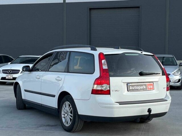 Вольво В50 2008 в Львове на Automoto.ua Белый Вольво В50, объемом двигателя 1.8 л и пробегом 299 тыс. км за 5490 $, фото 6 на Automoto.ua