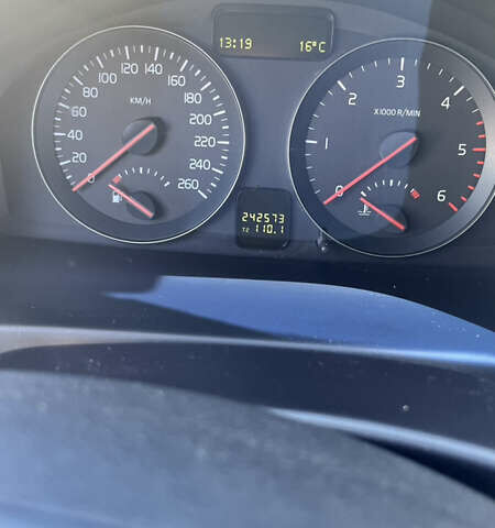 Білий Вольво V50, об'ємом двигуна 0 л та пробігом 243 тис. км за 7450 $, фото 7 на Automoto.ua