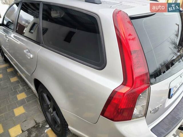 Білий Вольво V50, об'ємом двигуна 1.6 л та пробігом 220 тис. км за 6450 $, фото 46 на Automoto.ua
