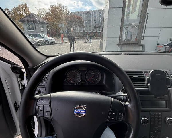 Білий Вольво V50, об'ємом двигуна 1.8 л та пробігом 280 тис. км за 5800 $, фото 9 на Automoto.ua