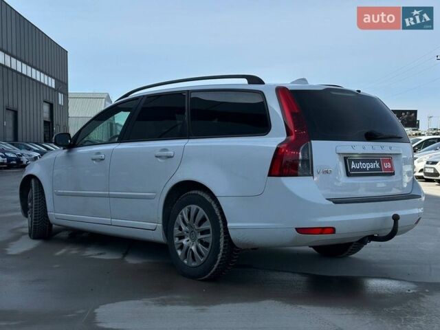 Білий Вольво V50, об'ємом двигуна 2 л та пробігом 231 тис. км за 7990 $, фото 6 на Automoto.ua