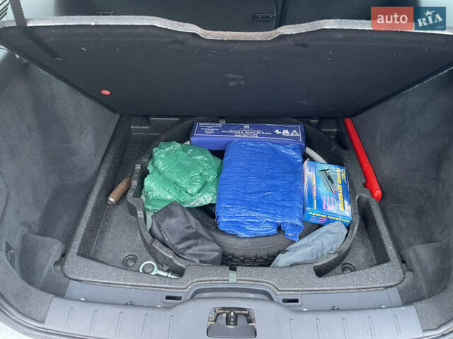 Білий Вольво V50, об'ємом двигуна 1.6 л та пробігом 179 тис. км за 7950 $, фото 31 на Automoto.ua