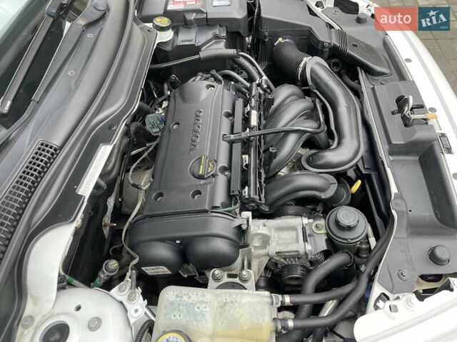 Білий Вольво V50, об'ємом двигуна 1.6 л та пробігом 179 тис. км за 7950 $, фото 56 на Automoto.ua