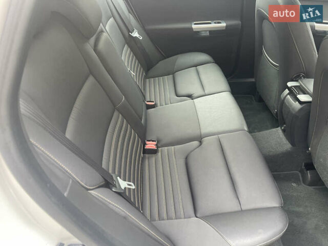 Білий Вольво V50, об'ємом двигуна 1.6 л та пробігом 179 тис. км за 7950 $, фото 19 на Automoto.ua