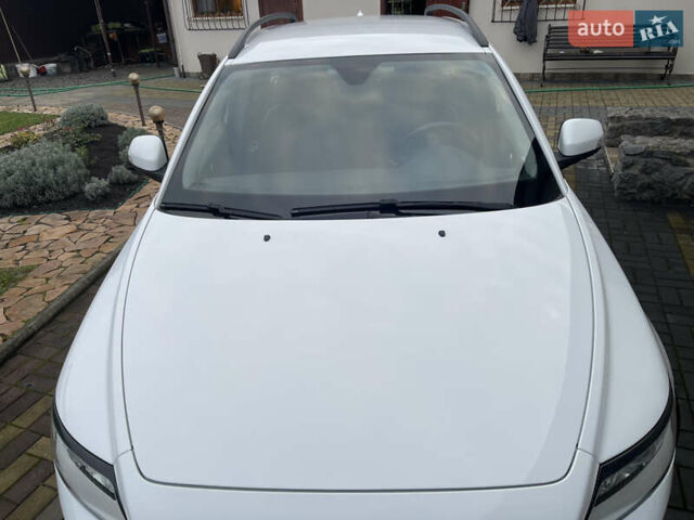 Білий Вольво V50, об'ємом двигуна 1.6 л та пробігом 179 тис. км за 7950 $, фото 44 на Automoto.ua