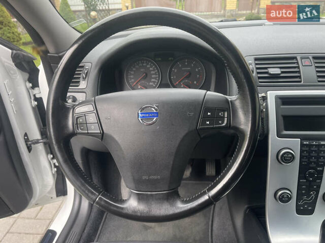 Білий Вольво V50, об'ємом двигуна 1.6 л та пробігом 179 тис. км за 7950 $, фото 2 на Automoto.ua