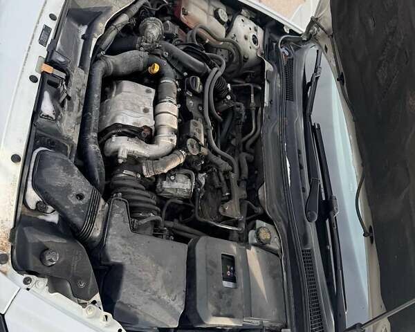 Белый Вольво В50, объемом двигателя 1.6 л и пробегом 243 тыс. км за 7650 $, фото 6 на Automoto.ua