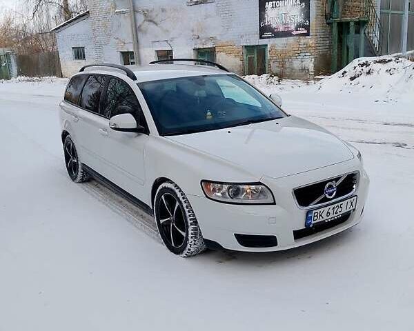 Білий Вольво V50, об'ємом двигуна 1.6 л та пробігом 280 тис. км за 7900 $, фото 7 на Automoto.ua