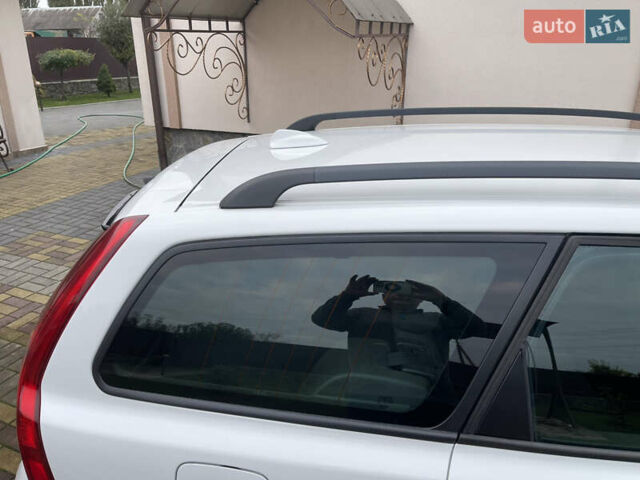 Білий Вольво V50, об'ємом двигуна 1.6 л та пробігом 179 тис. км за 7950 $, фото 38 на Automoto.ua