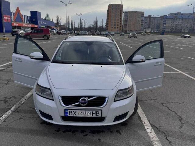 Білий Вольво V50, об'ємом двигуна 1.6 л та пробігом 2 тис. км за 8100 $, фото 7 на Automoto.ua
