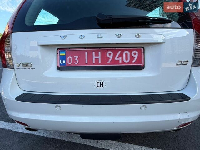 Білий Вольво V50, об'ємом двигуна 2 л та пробігом 285 тис. км за 8999 $, фото 18 на Automoto.ua