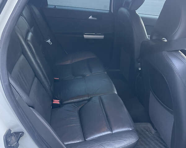 Білий Вольво V50, об'ємом двигуна 1.6 л та пробігом 227 тис. км за 7500 $, фото 26 на Automoto.ua