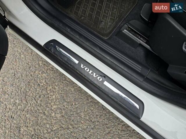 Белый Вольво В50, объемом двигателя 1.6 л и пробегом 224 тыс. км за 7999 $, фото 18 на Automoto.ua