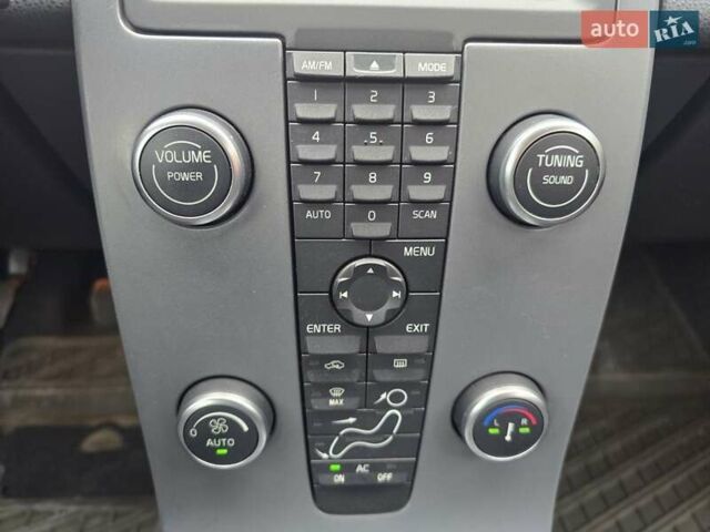 Белый Вольво В50, объемом двигателя 1.6 л и пробегом 224 тыс. км за 7999 $, фото 45 на Automoto.ua