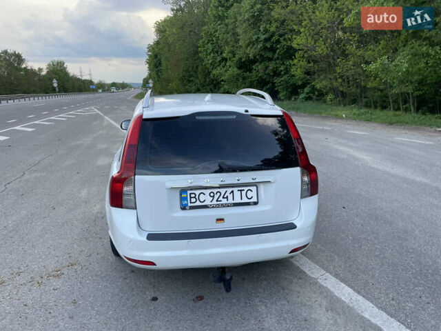Білий Вольво V50, об'ємом двигуна 1.6 л та пробігом 227 тис. км за 7500 $, фото 14 на Automoto.ua