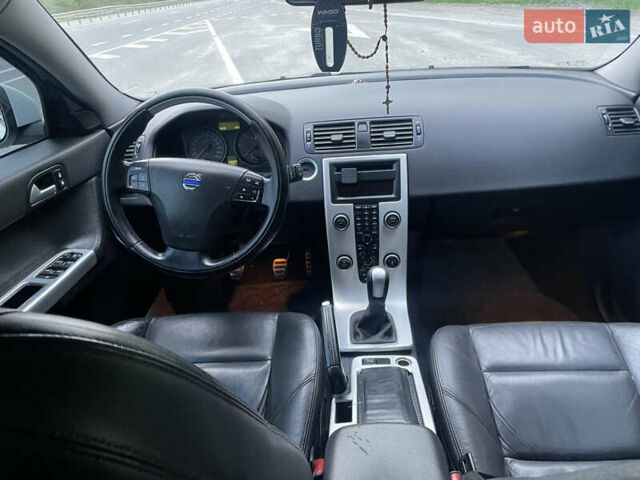 Білий Вольво V50, об'ємом двигуна 1.6 л та пробігом 227 тис. км за 7500 $, фото 34 на Automoto.ua