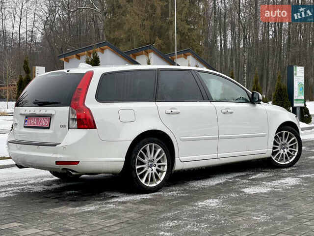 Білий Вольво V50, об'ємом двигуна 2 л та пробігом 214 тис. км за 9990 $, фото 10 на Automoto.ua