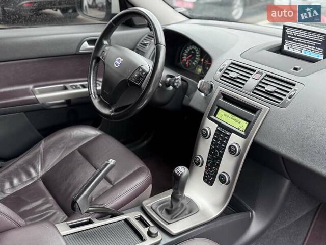 Білий Вольво V50, об'ємом двигуна 1.6 л та пробігом 240 тис. км за 9800 $, фото 21 на Automoto.ua