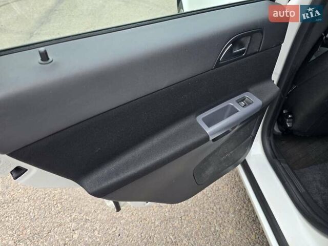 Белый Вольво В50, объемом двигателя 1.6 л и пробегом 224 тыс. км за 7999 $, фото 28 на Automoto.ua