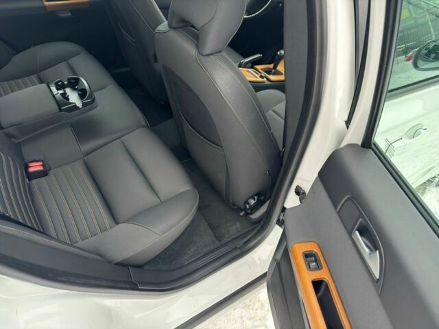 Білий Вольво V50, об'ємом двигуна 2 л та пробігом 235 тис. км за 10999 $, фото 8 на Automoto.ua