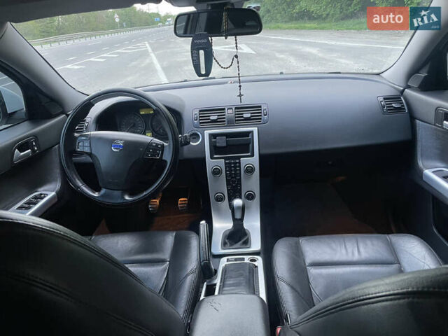 Білий Вольво V50, об'ємом двигуна 1.6 л та пробігом 227 тис. км за 7500 $, фото 35 на Automoto.ua