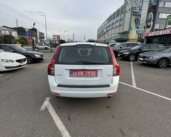 Белый Вольво В50, объемом двигателя 2 л и пробегом 253 тыс. км за 11300 $, фото 46 на Automoto.ua