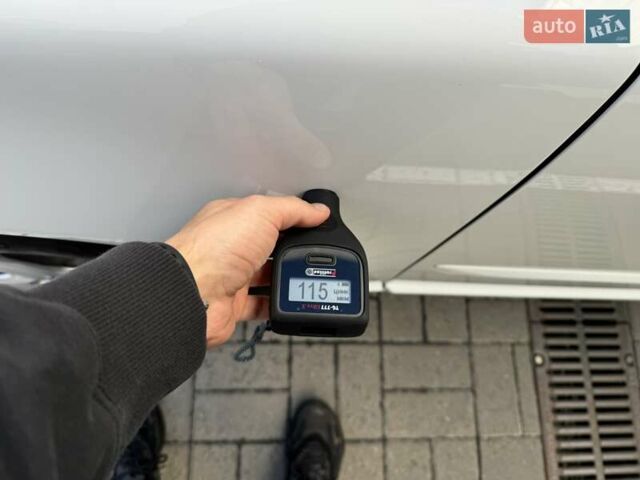Білий Вольво V50, об'ємом двигуна 1.6 л та пробігом 225 тис. км за 8750 $, фото 37 на Automoto.ua