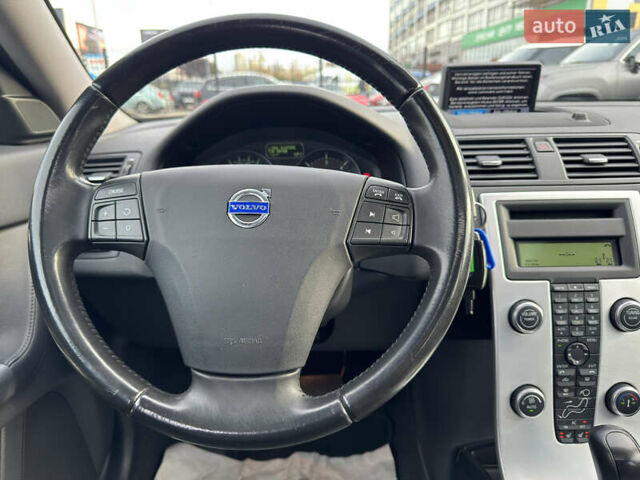 Белый Вольво В50, объемом двигателя 2 л и пробегом 253 тыс. км за 11300 $, фото 32 на Automoto.ua