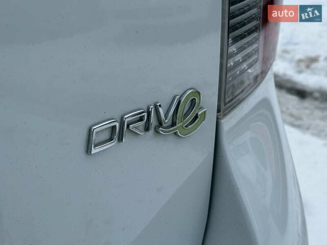 Белый Вольво В50, объемом двигателя 1.6 л и пробегом 178 тыс. км за 7999 $, фото 20 на Automoto.ua