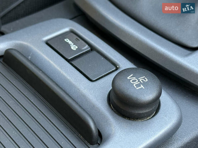 Білий Вольво V50, об'ємом двигуна 1.6 л та пробігом 178 тис. км за 7999 $, фото 43 на Automoto.ua