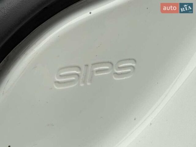 Белый Вольво В50, объемом двигателя 1.6 л и пробегом 209 тыс. км за 8150 $, фото 52 на Automoto.ua