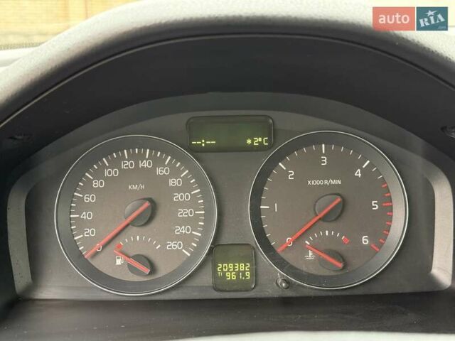 Белый Вольво В50, объемом двигателя 1.6 л и пробегом 209 тыс. км за 8150 $, фото 21 на Automoto.ua