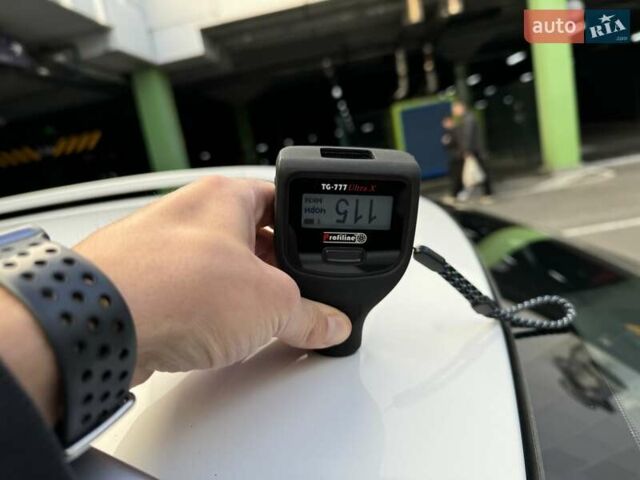 Білий Вольво V50, об'ємом двигуна 1.6 л та пробігом 225 тис. км за 8750 $, фото 47 на Automoto.ua