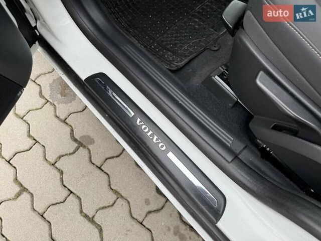 Белый Вольво В50, объемом двигателя 1.6 л и пробегом 209 тыс. км за 8150 $, фото 16 на Automoto.ua