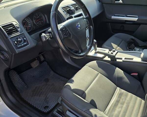 Белый Вольво В50, объемом двигателя 2 л и пробегом 263 тыс. км за 9500 $, фото 15 на Automoto.ua