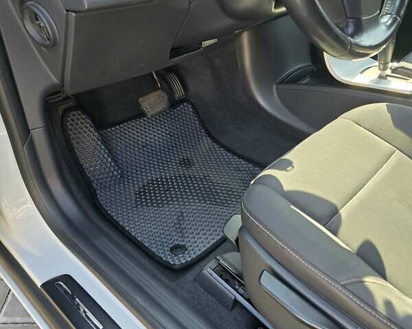 Белый Вольво В50, объемом двигателя 2 л и пробегом 263 тыс. км за 9500 $, фото 23 на Automoto.ua