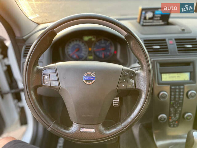 Білий Вольво V50, об'ємом двигуна 0 л та пробігом 293 тис. км за 9999 $, фото 17 на Automoto.ua