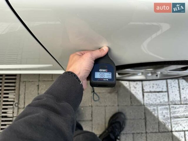 Білий Вольво V50, об'ємом двигуна 1.6 л та пробігом 225 тис. км за 8750 $, фото 45 на Automoto.ua