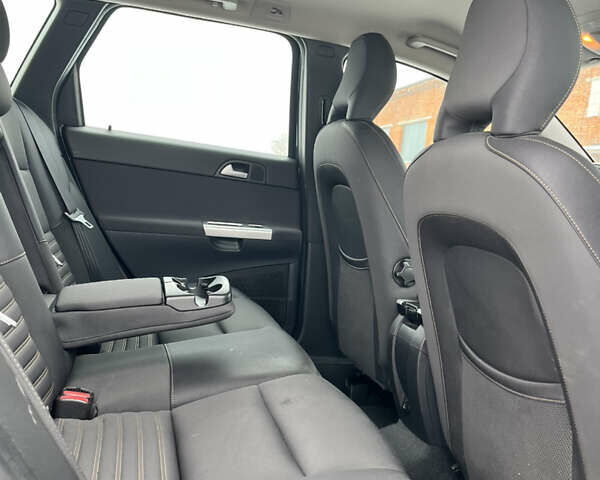 Білий Вольво V50, об'ємом двигуна 1.6 л та пробігом 230 тис. км за 8200 $, фото 19 на Automoto.ua